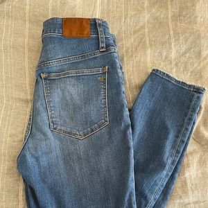 Madewell | Curvy High Rise Skinny Jean | 27